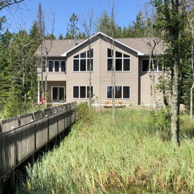 A Paradise North – Lakefront Home By Cana Island Lighthouse