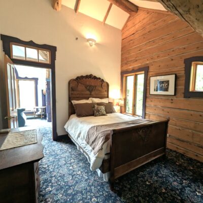 Camp Door-Beautiful Waterfront Home