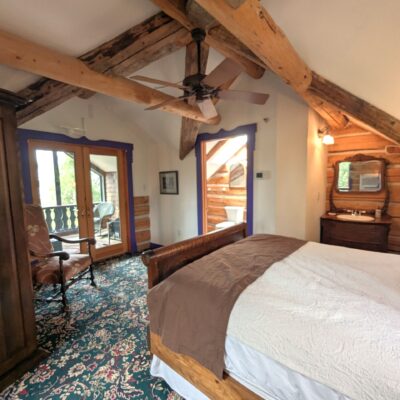 Camp Door-Beautiful Waterfront Home