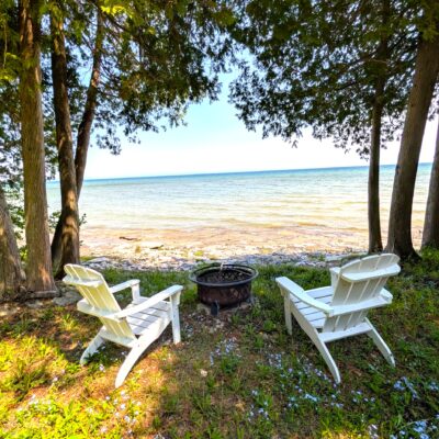 Whispering Pines Romantic Lakefront Cabin